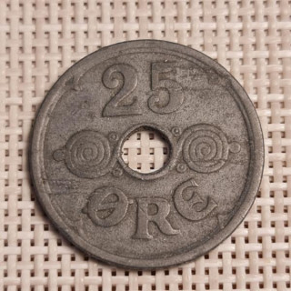 Denmark 25 Øre 1942 KM-823a VF