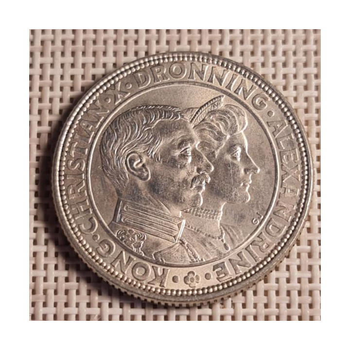 Denmark 2 Kroner 1923 "Wedding" KM-821 XF