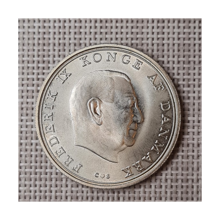 Denmark 10 Kroner 1968 "Wedding" KM-857 AU/UNC