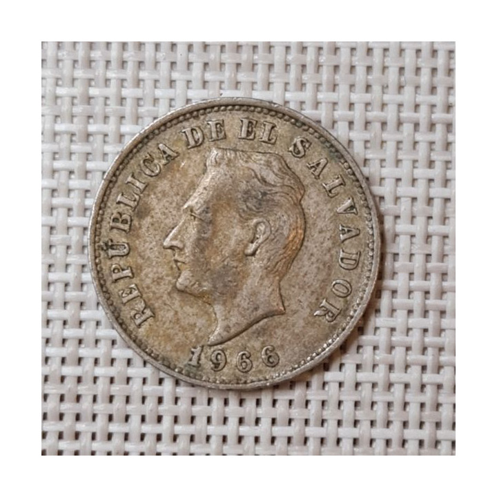 El Salvador 5 Centavos 1966 KM-134 VF