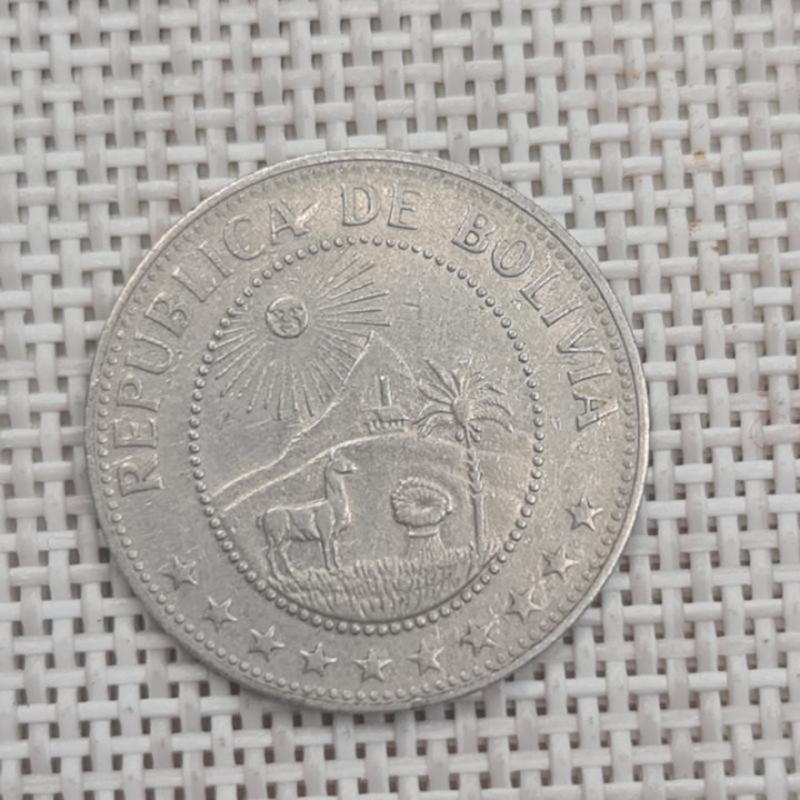Bolivia 50 Centavos 1974 KM-190 VF